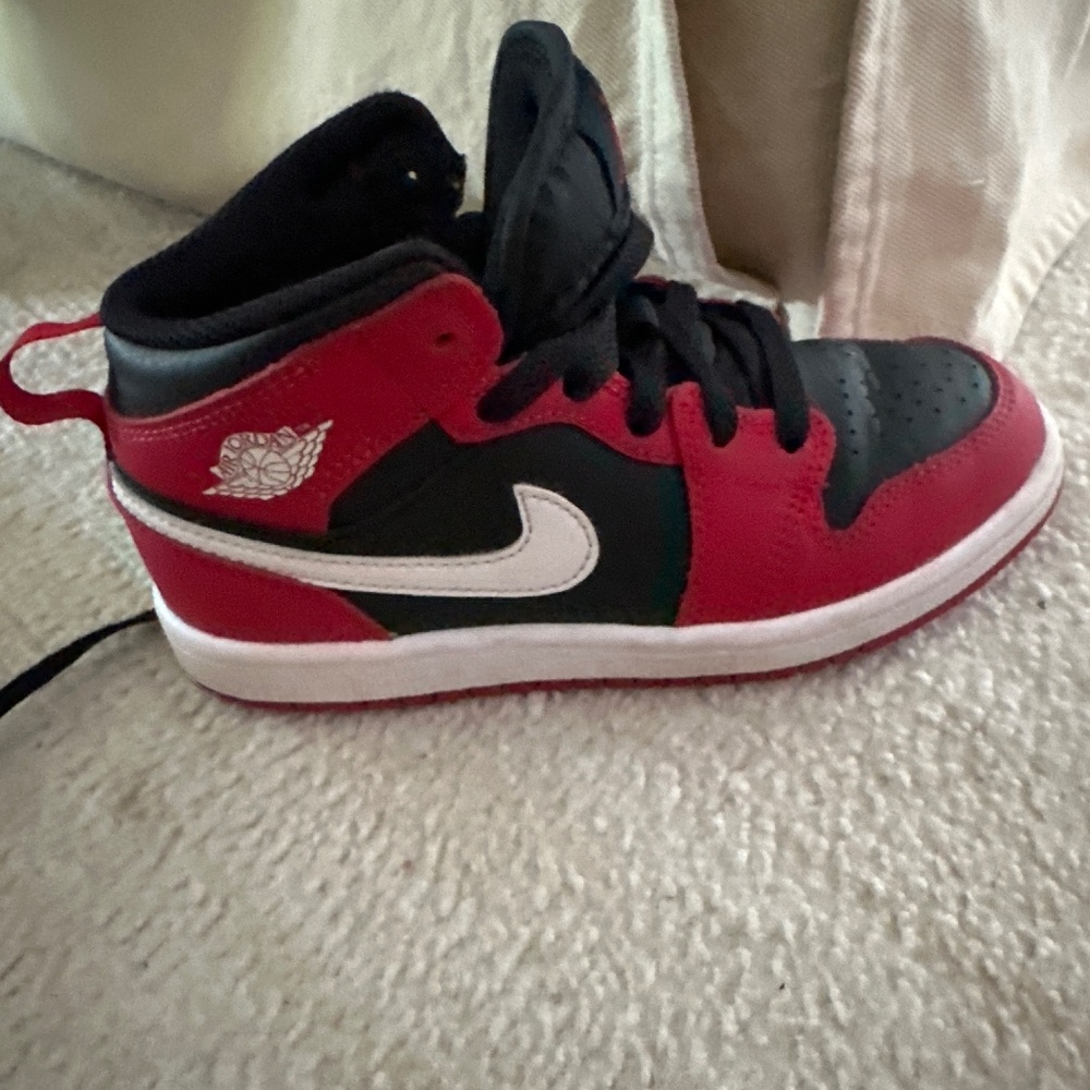 Air Jordan 1 size 1Y